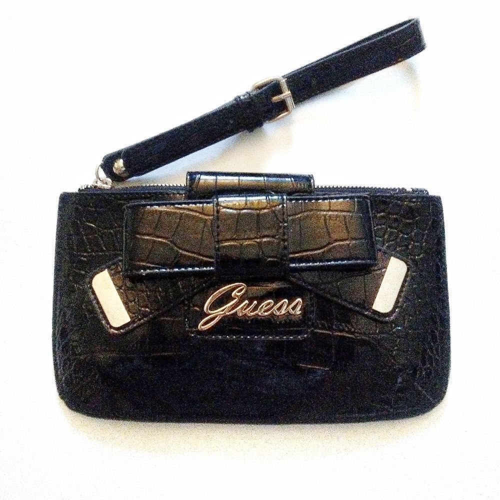 Guess Wristlet Wallet